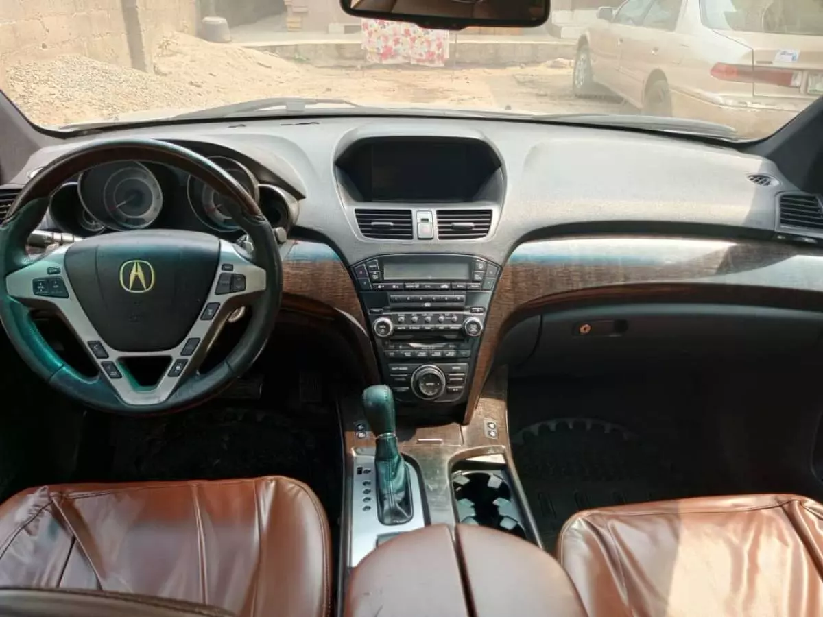 Acura MDX   - 2010