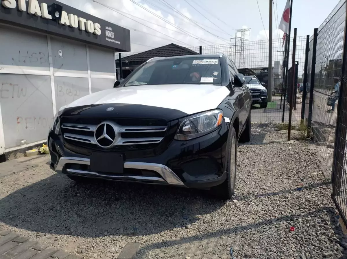 Mercedes-Benz GLC 300 - 2016