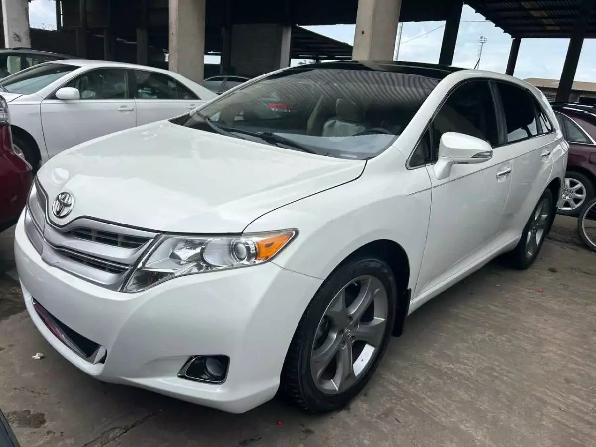 Toyota Venza   - 2015