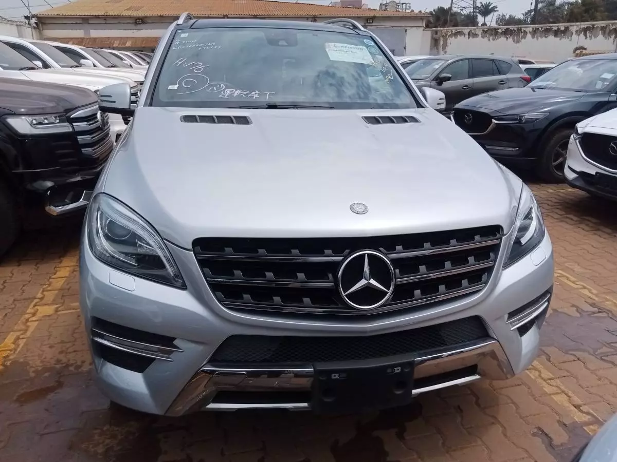 Mercedes-Benz ML 350   - 2012