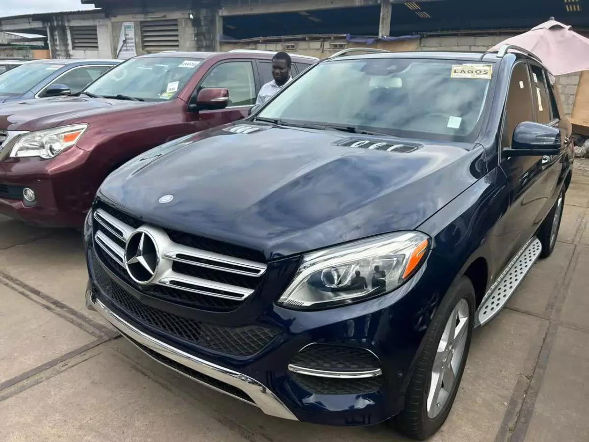 Mercedes-Benz GLE 350   - 2016