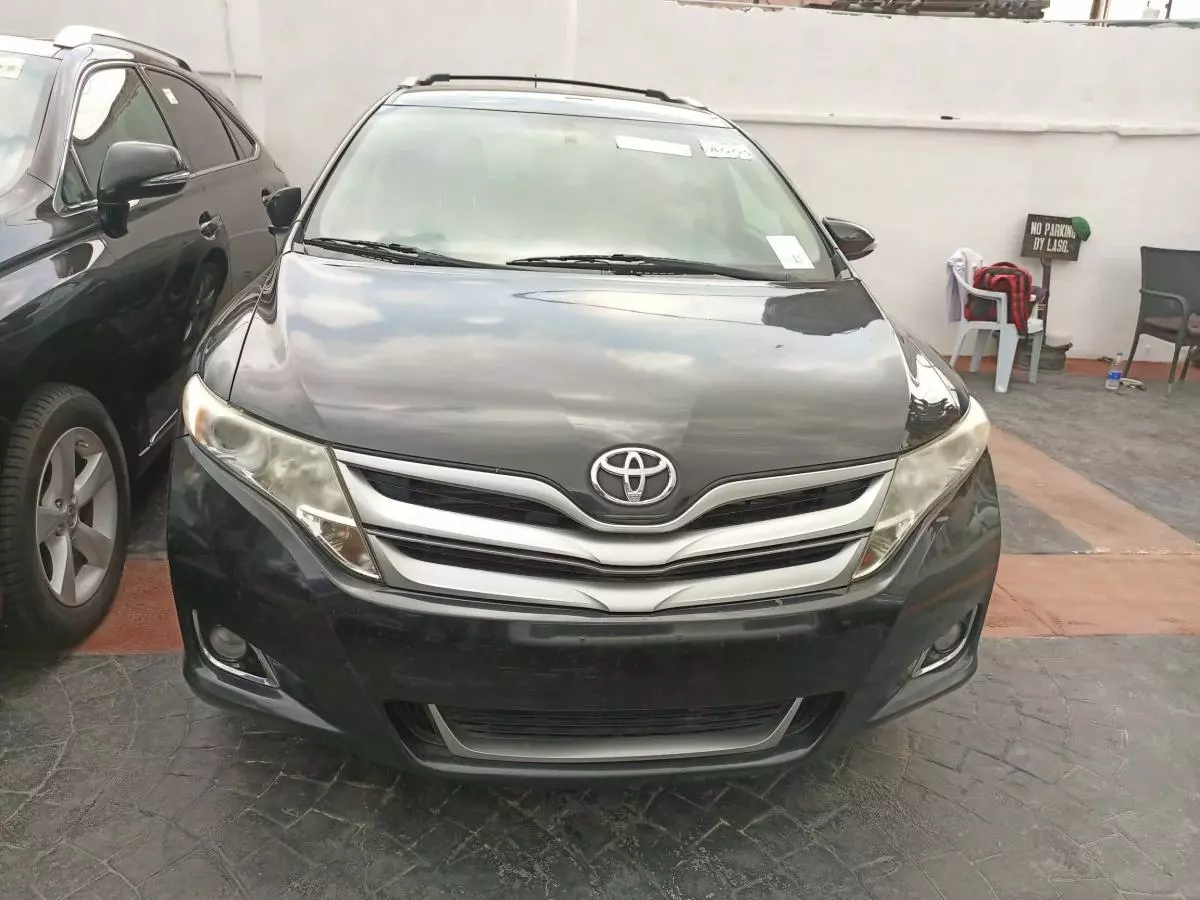 Toyota Venza   - 2013