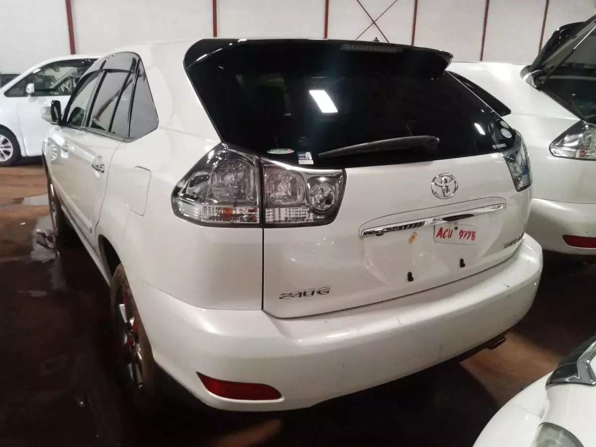 Toyota Harrier   - 2009