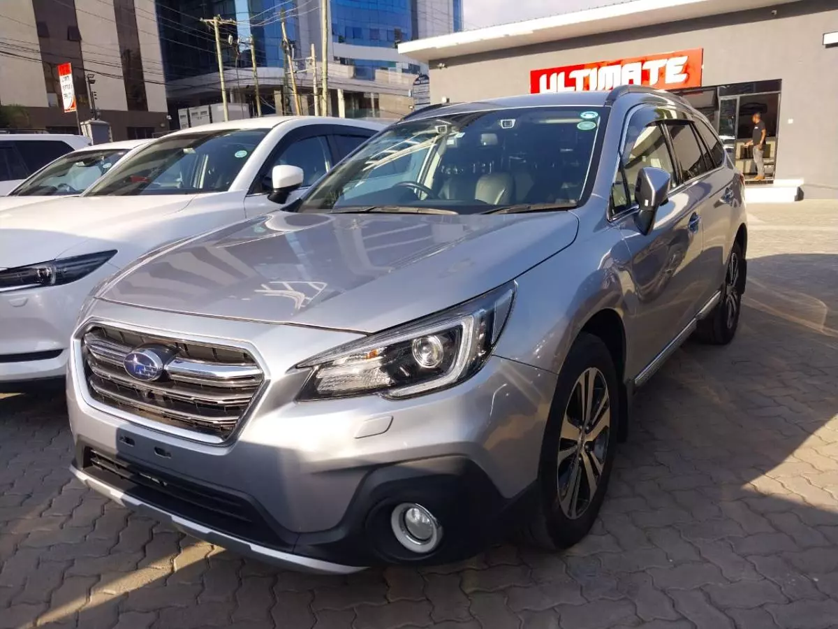 Subaru Outback   - 2017