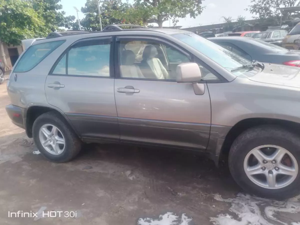 Lexus RX 300   - 2002