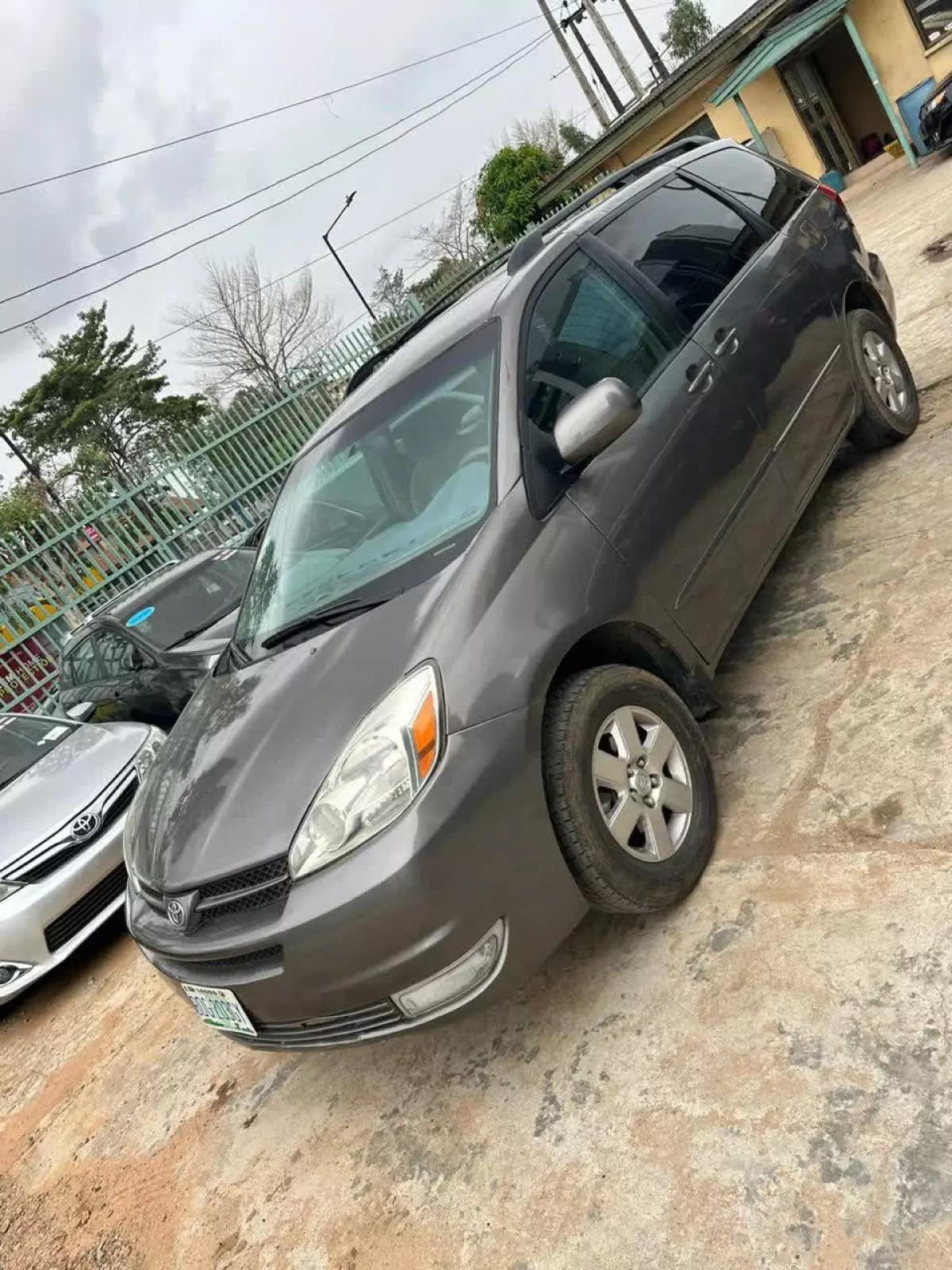 Toyota Sienna   - 2004