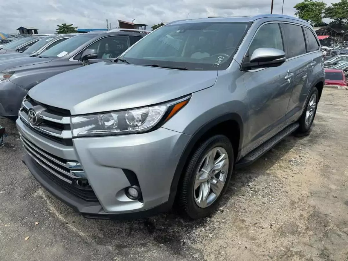 Toyota Highlander   - 2014