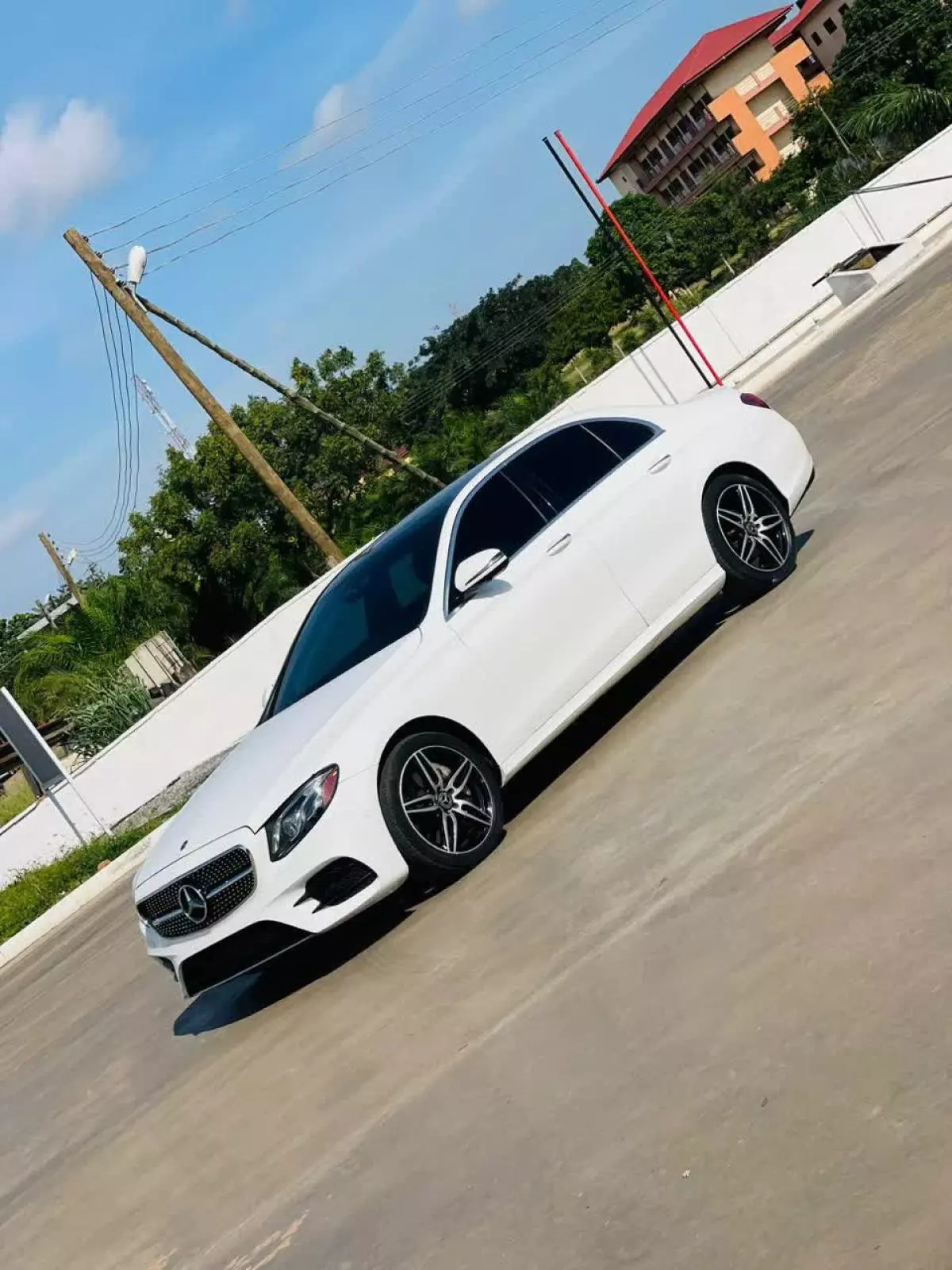 Mercedes-Benz E 300   - 2018