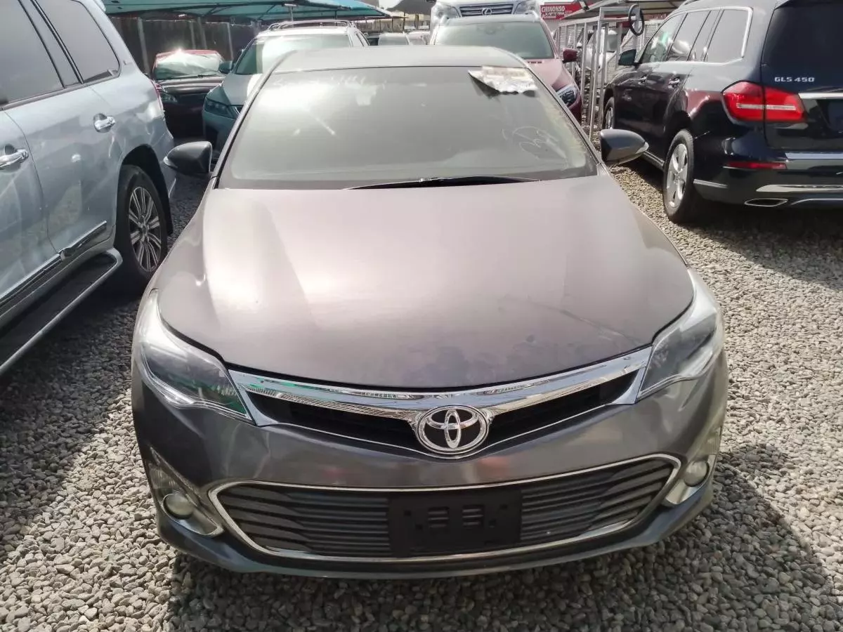 Toyota Avalon   - 2015