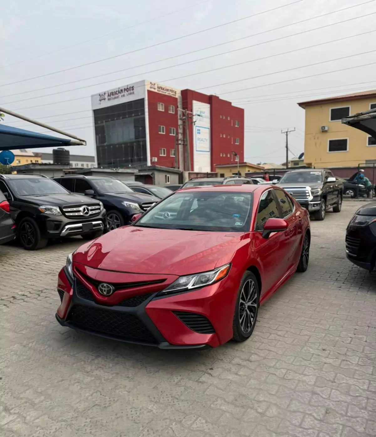 Toyota Camry   - 2019