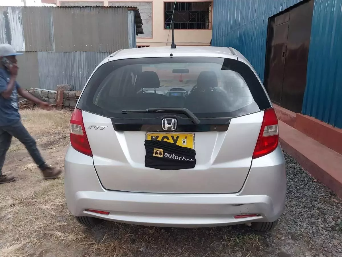 Honda Fit   - 2012