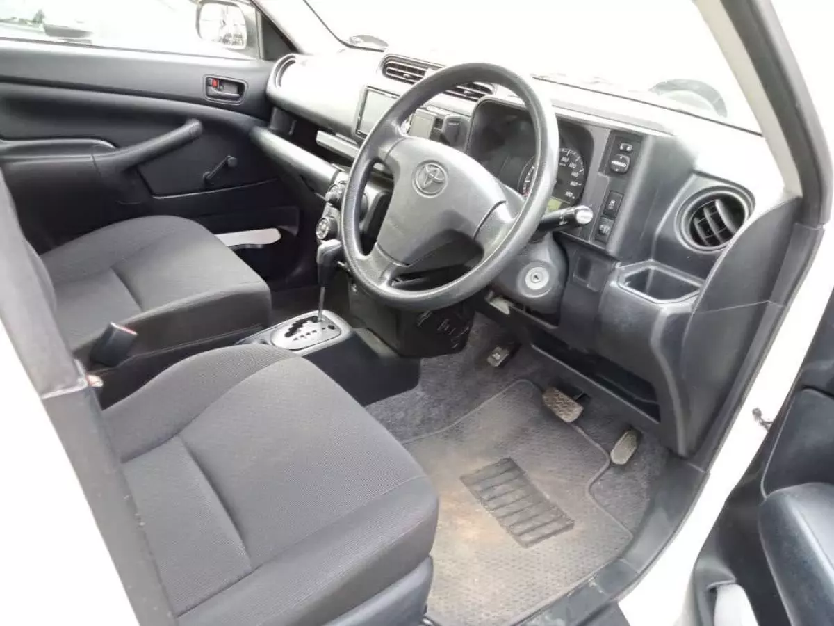 Toyota Probox    - 2015