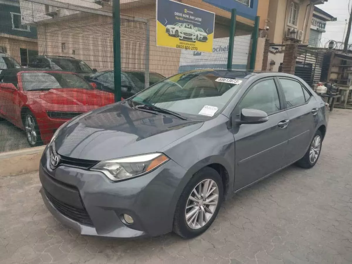 Toyota Corolla   - 2015