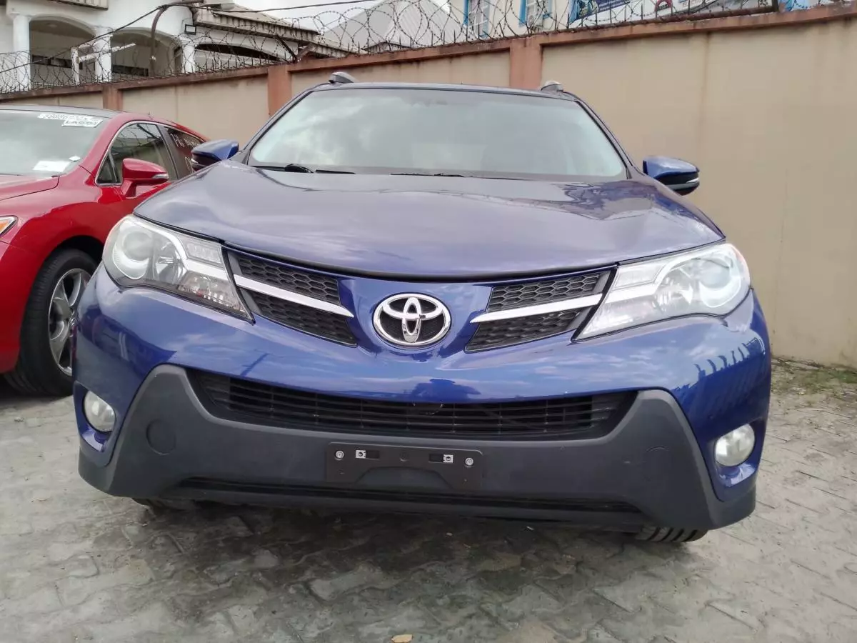 Toyota RAV 4   - 2014