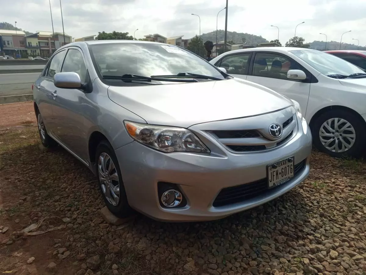 Toyota Corolla   - 2013