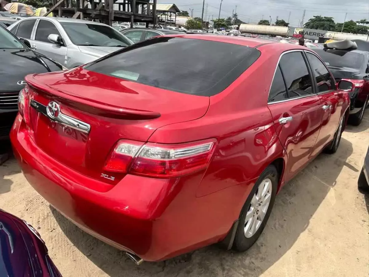 Toyota Camry   - 2007