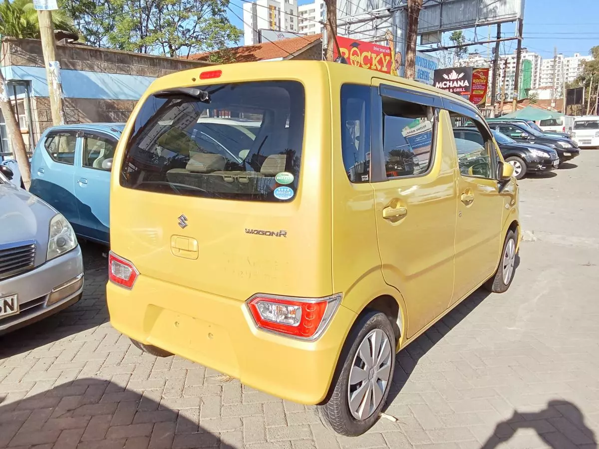 SUZUKI Wagon R+   - 2017