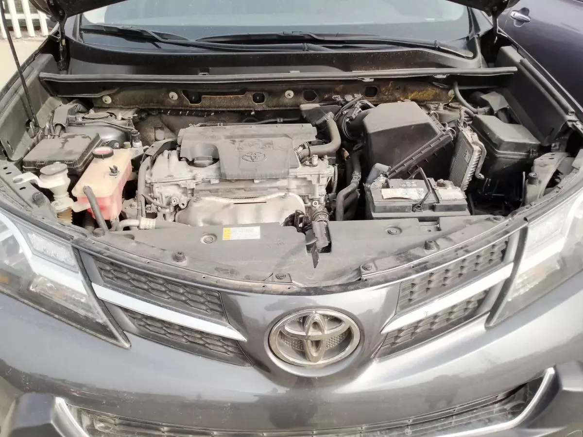 Toyota RAV 4   - 2015