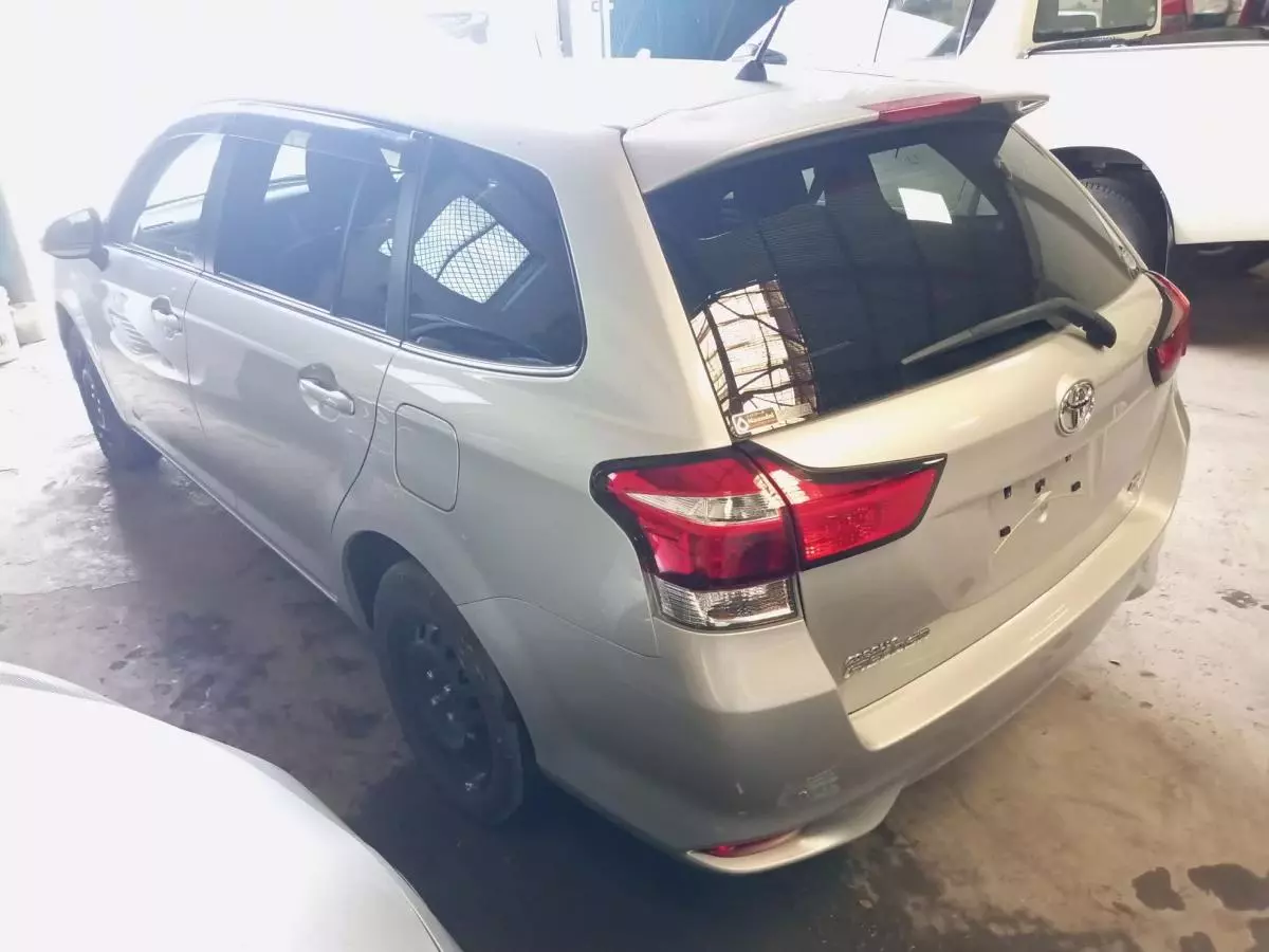 Toyota Fielder  - 2016