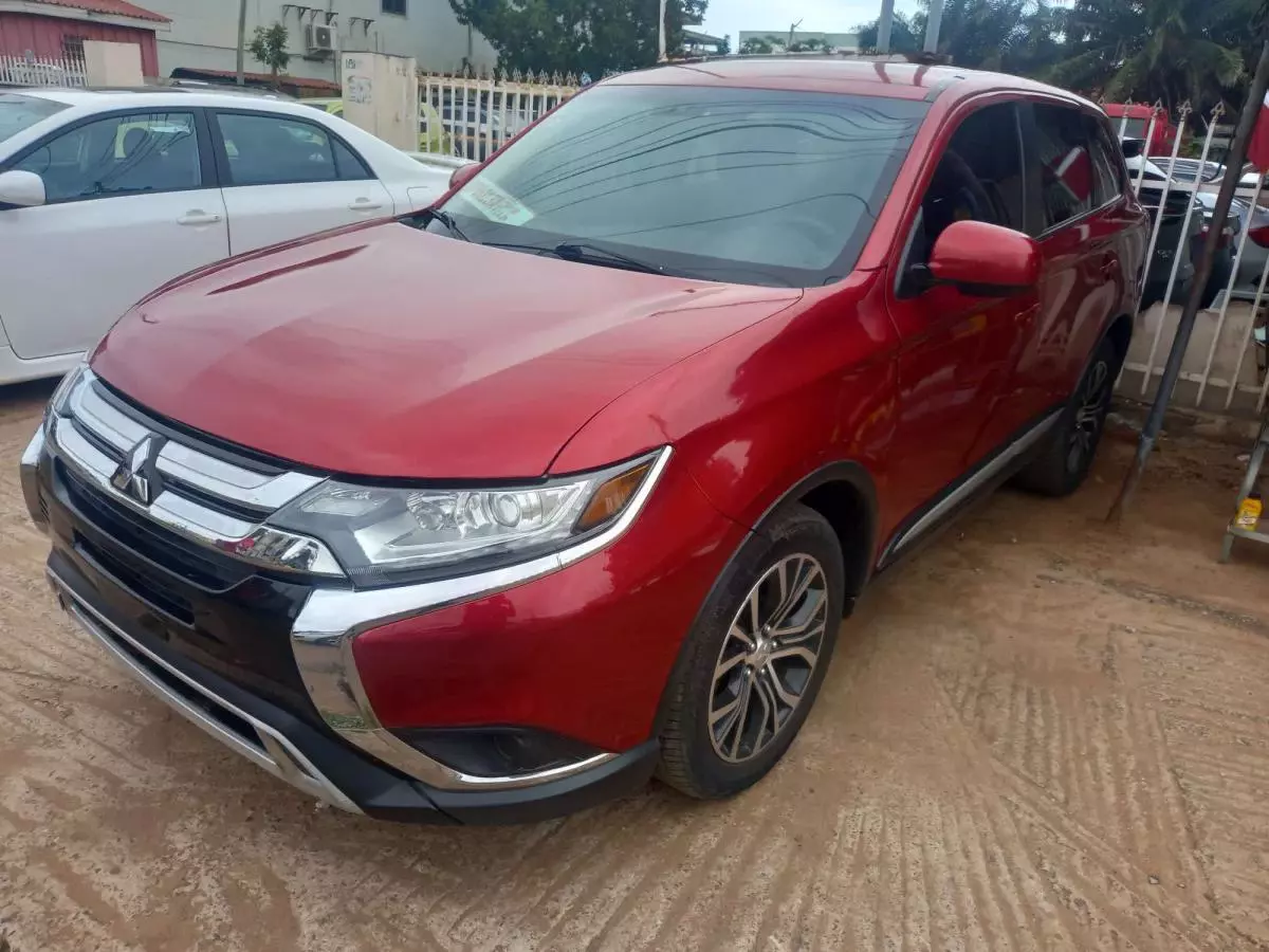 Mitsubishi OUTLANDER   - 2018