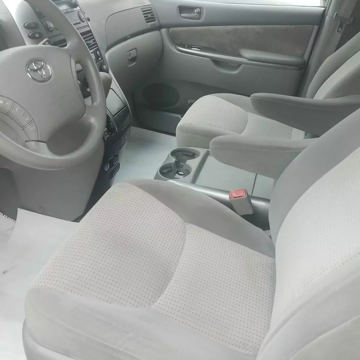 Toyota Sienna   - 2008