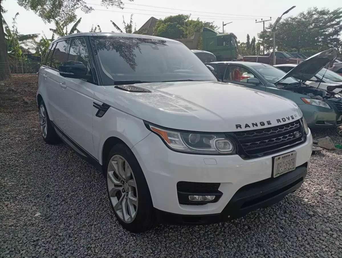 Land Rover Range Rover Sport   - 2014