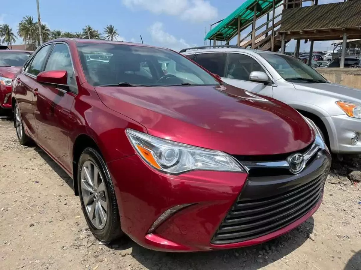 Toyota Camry   - 2015