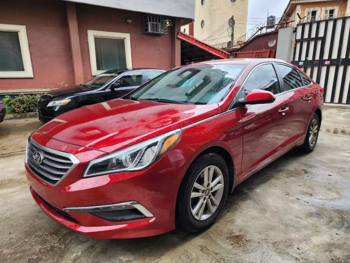 Hyundai Sonata   - 2016