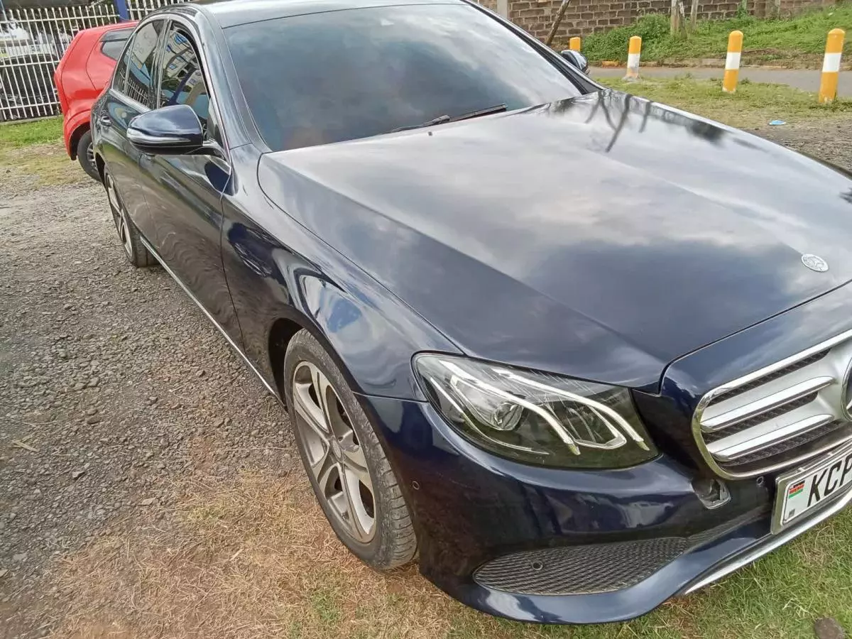 Mercedes-Benz E 220   - 2016