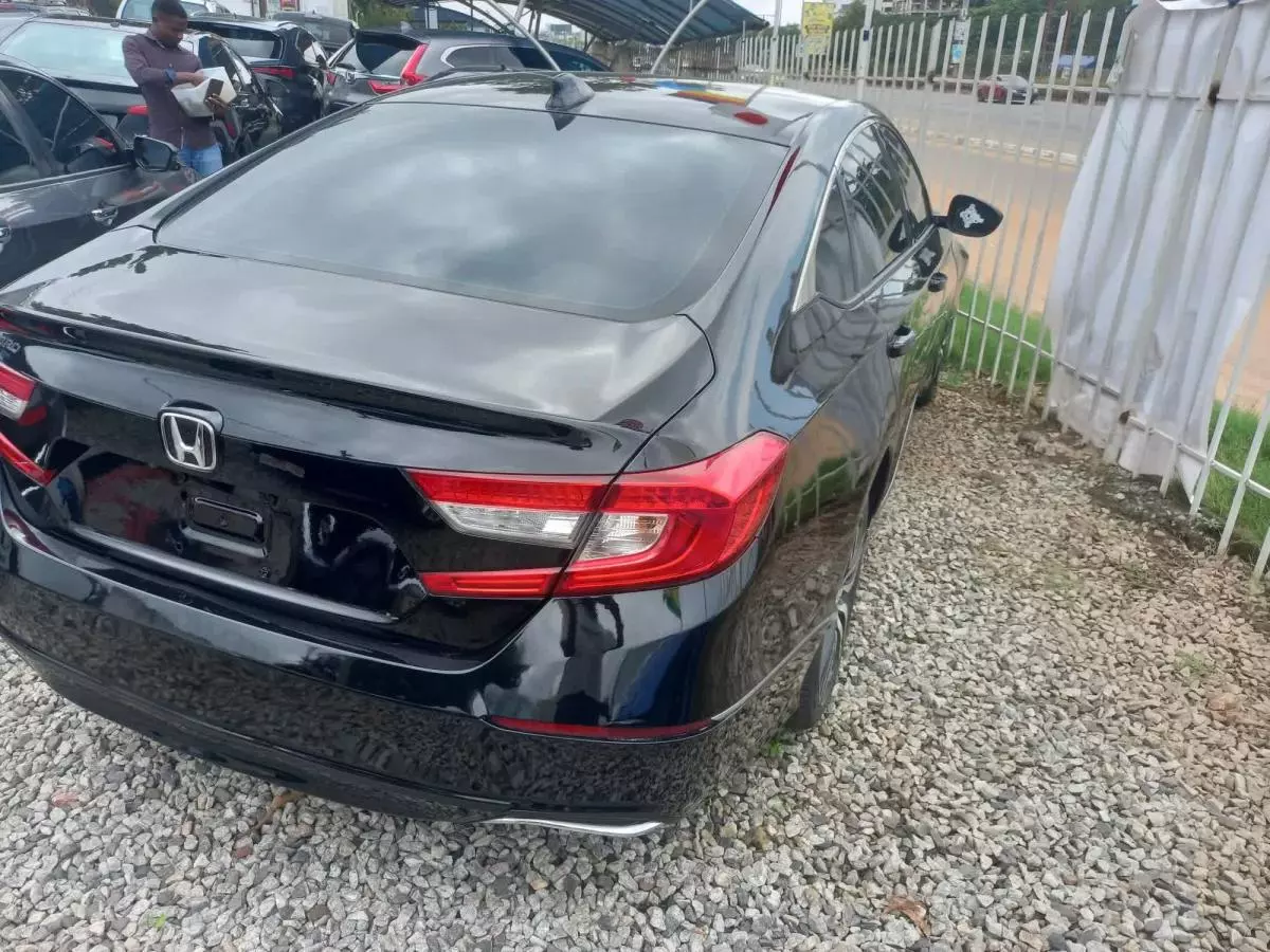 Honda Accord   - 2020