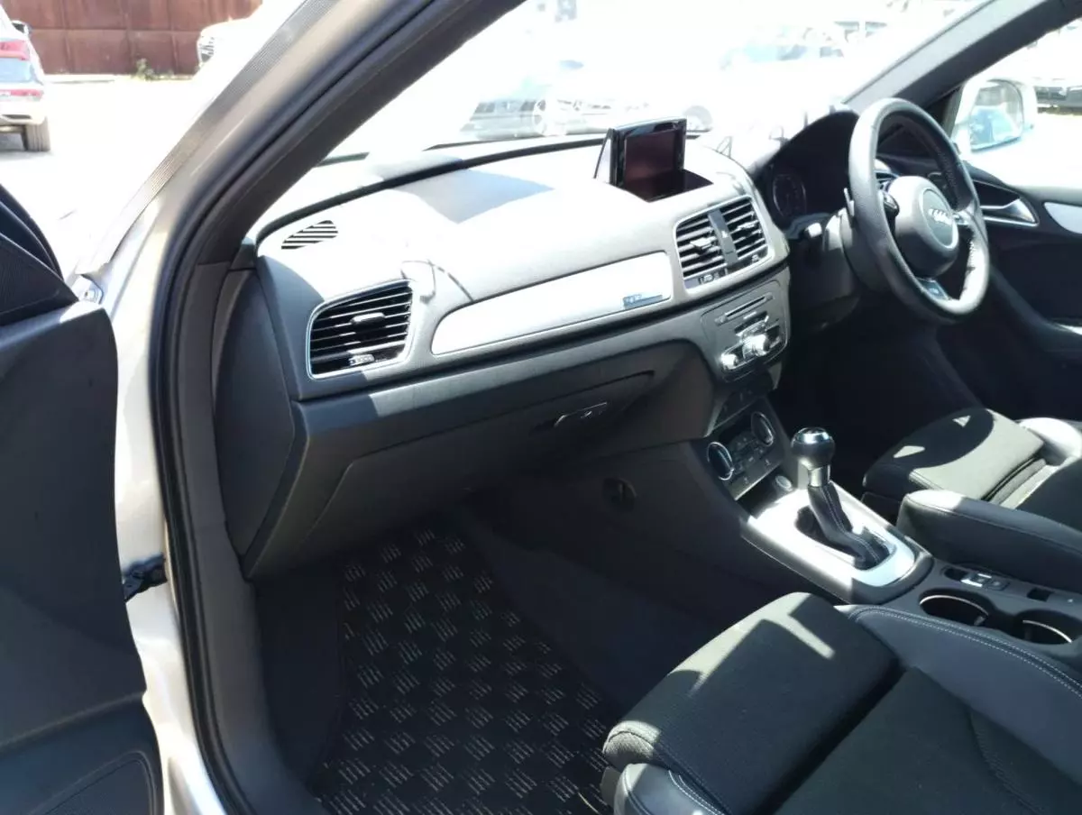 Audi Q3   - 2016