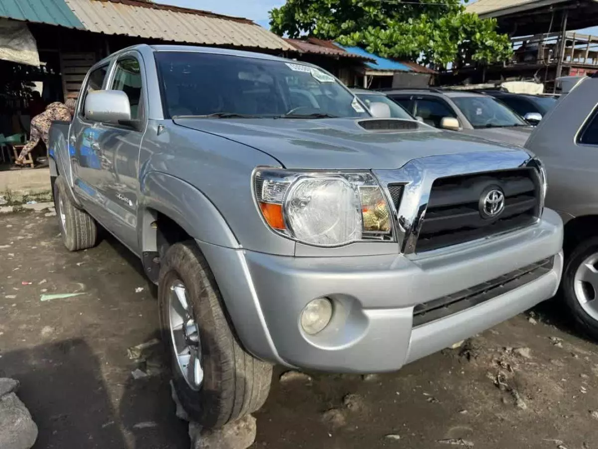 Toyota Tacoma   - 2000