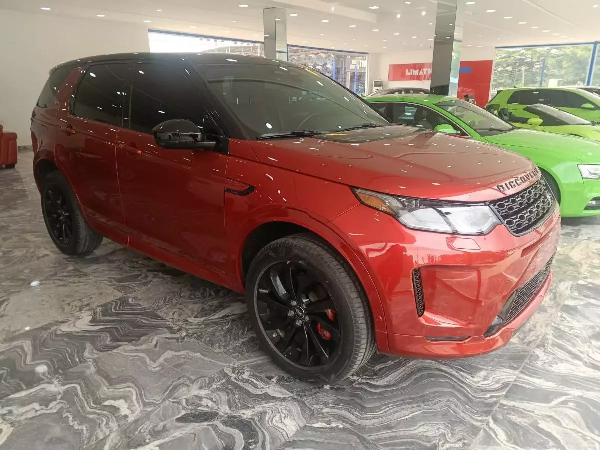 Land Rover Discovery Sport   - 2021