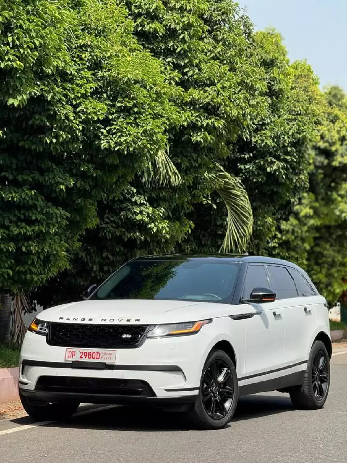 Land Rover Range Rover Velar   - 2020