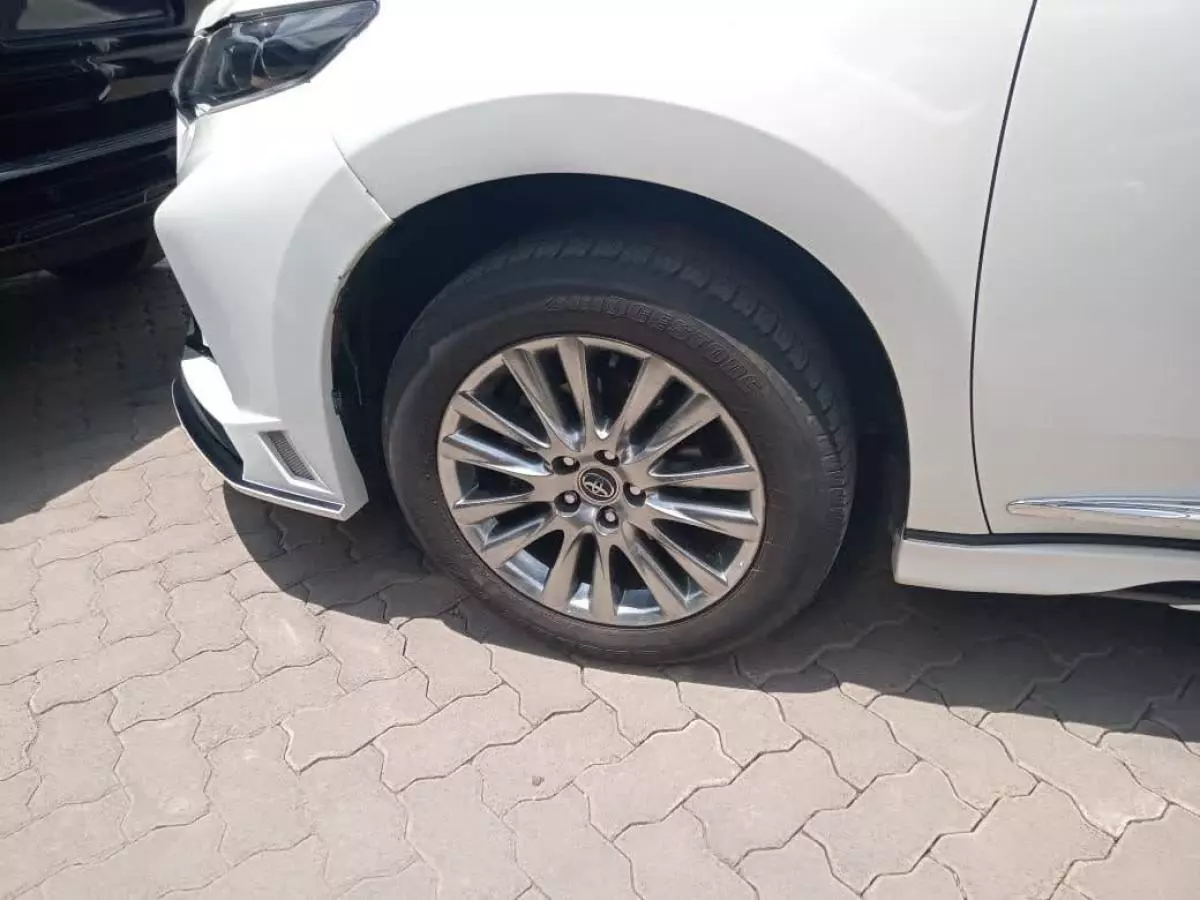 Toyota Harrier - 2016