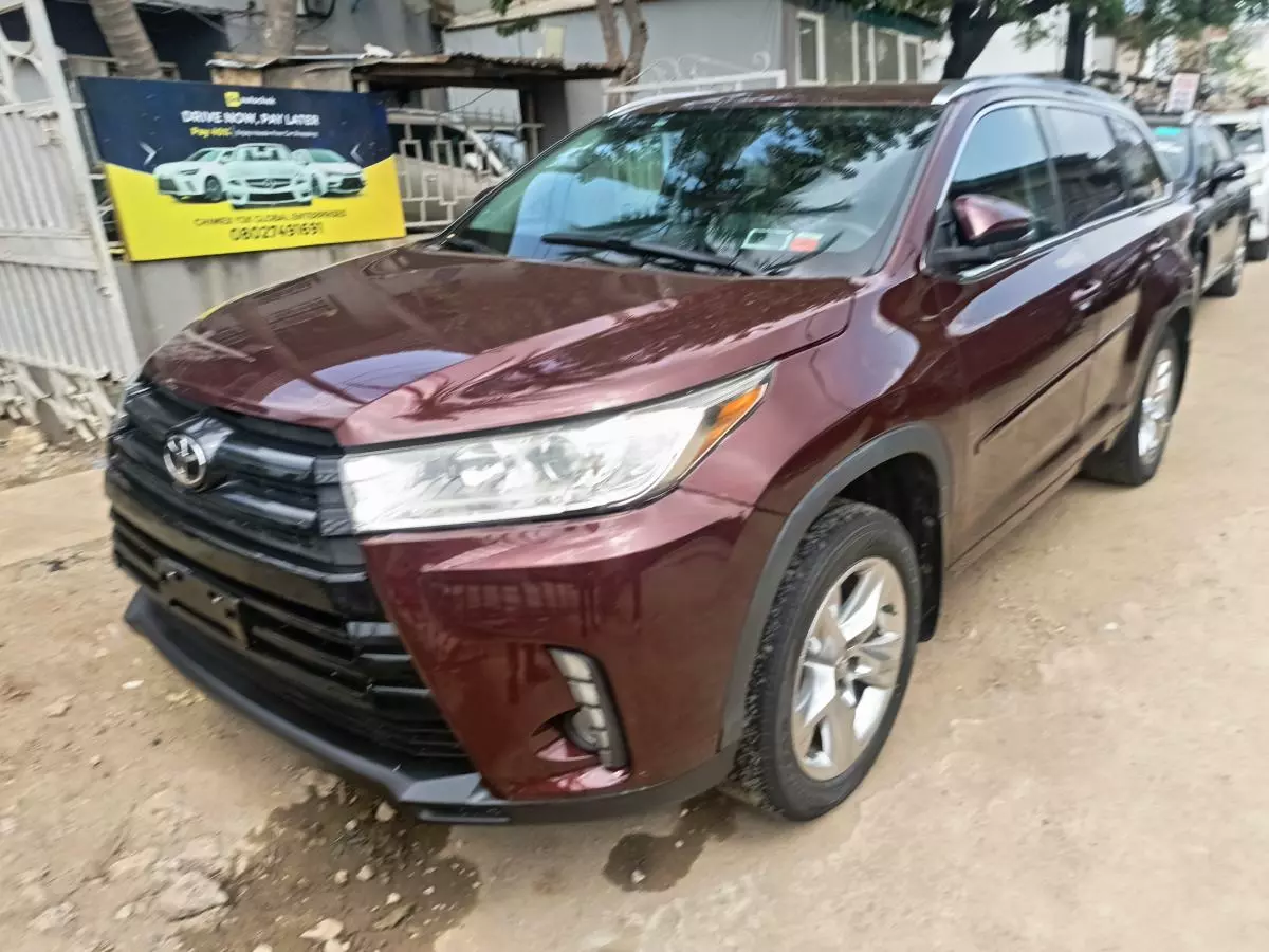 Toyota Highlander   - 2015