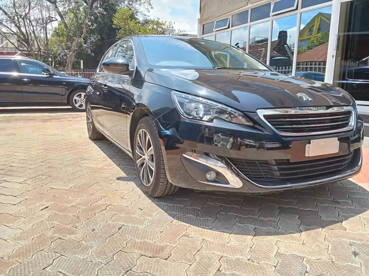 Peugeot 308   - 2017