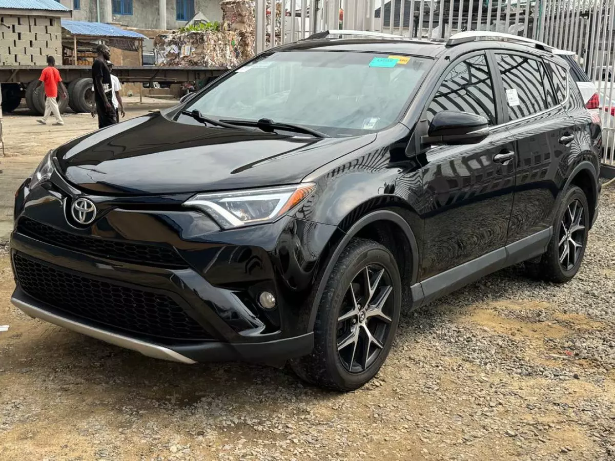 Toyota Rav4   - 2016