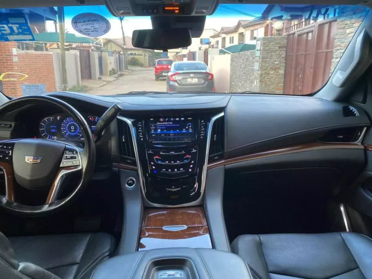 Cadillac Escalade   - 2019