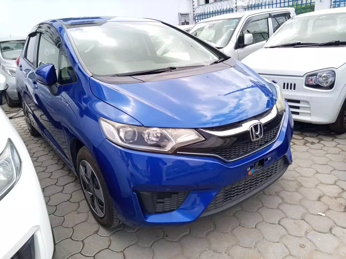 Honda Fit Hybrid  - 2015