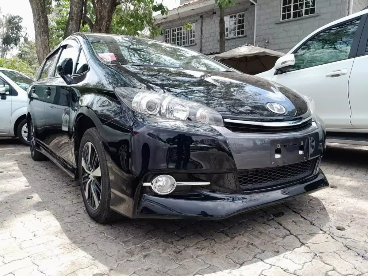 Toyota Wish   - 2016