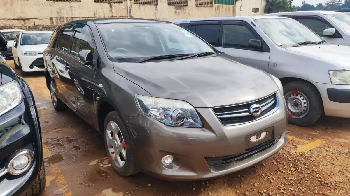 Toyota Fielder    - 2009