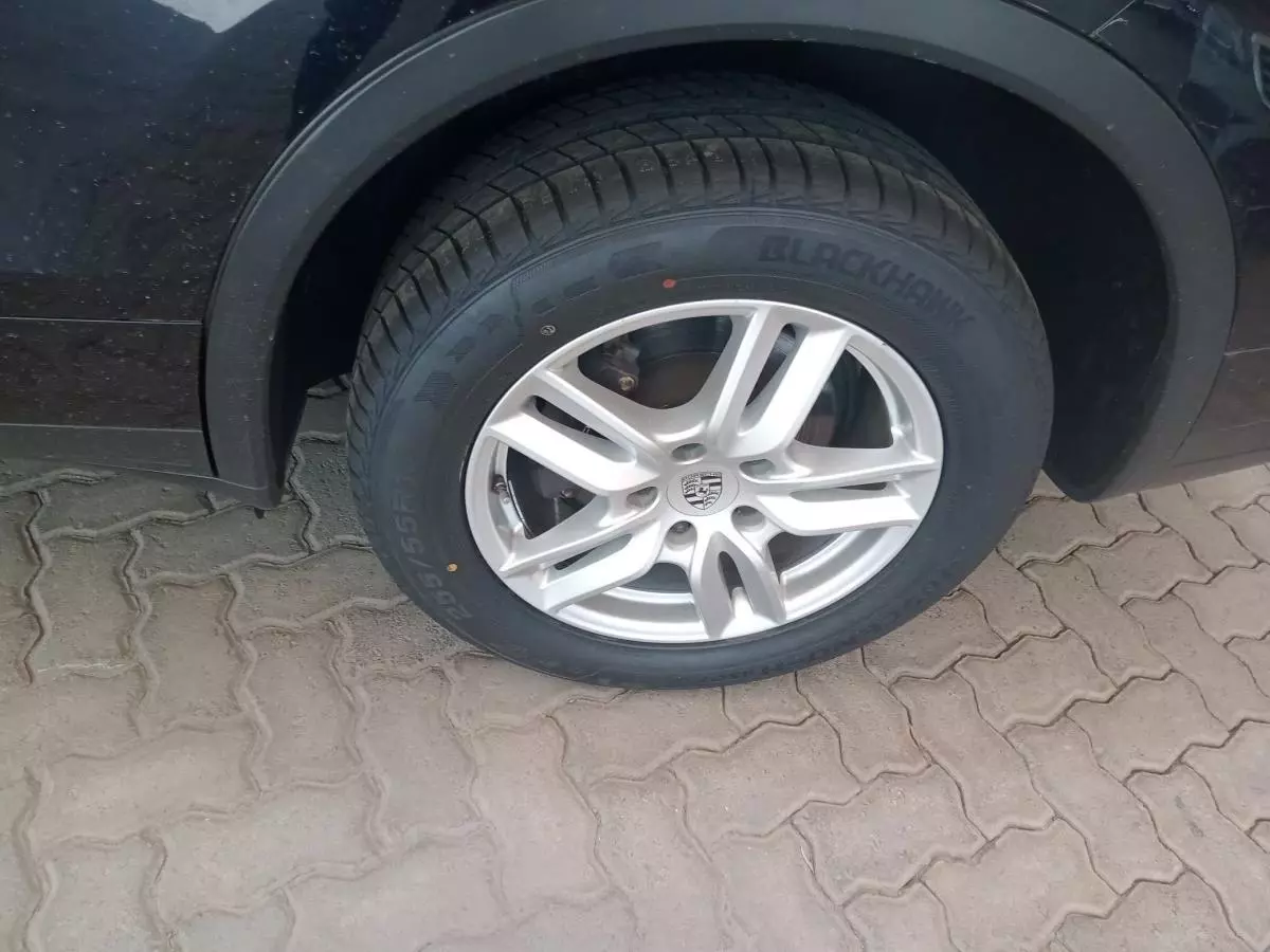 Porsche Cayenne - 2016