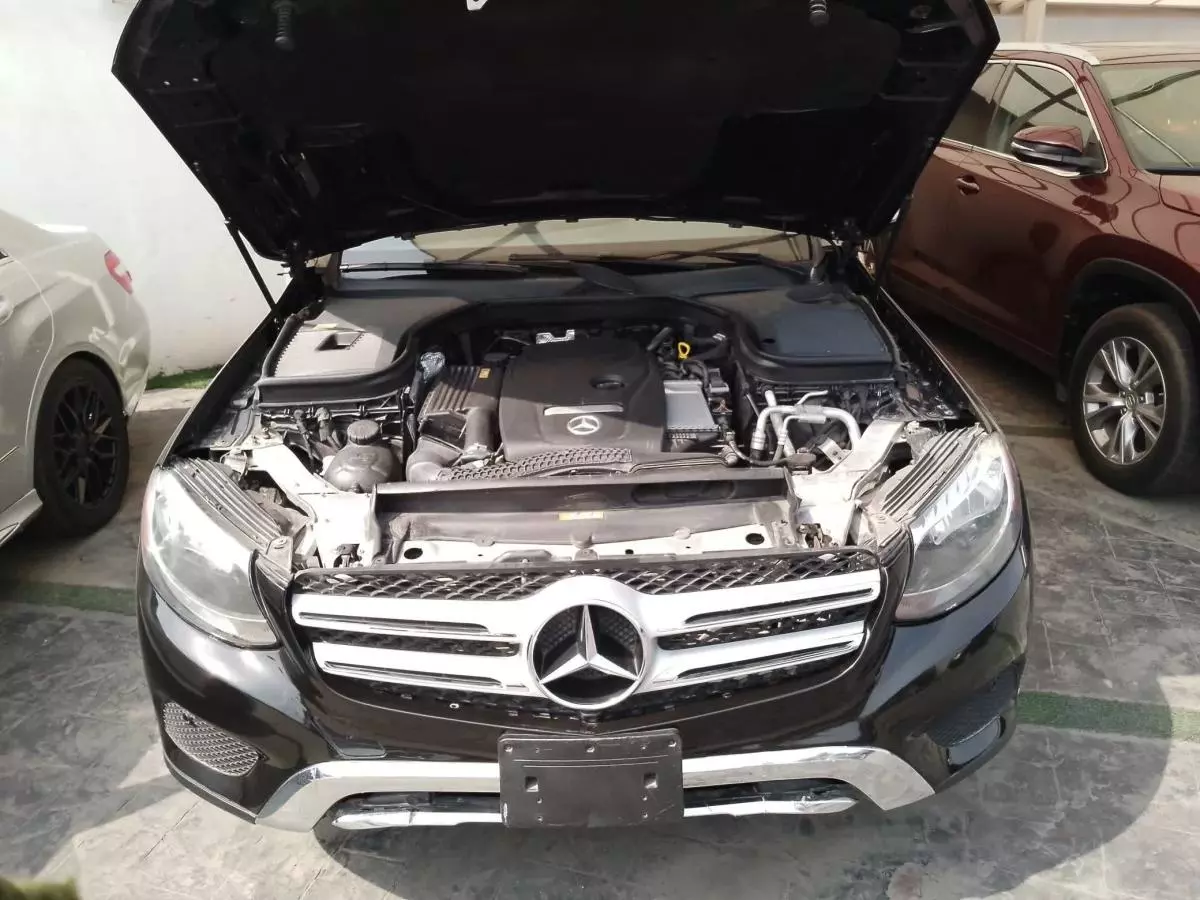 Mercedes-Benz GLC 300   - 2015