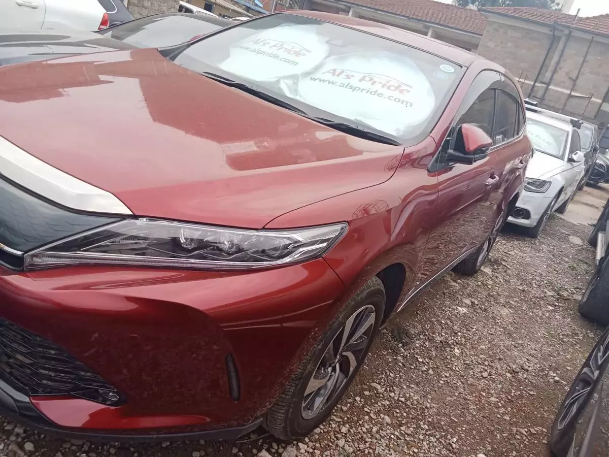 Toyota Harrier   - 2017