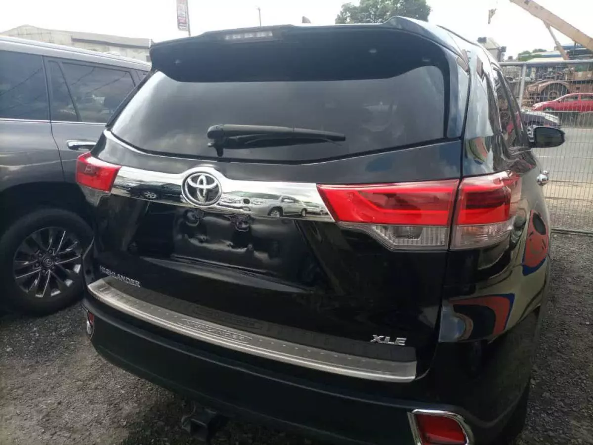 Toyota Highlander - 2015