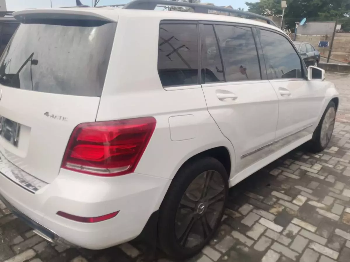 Mercedes-Benz GLK 350   - 2014