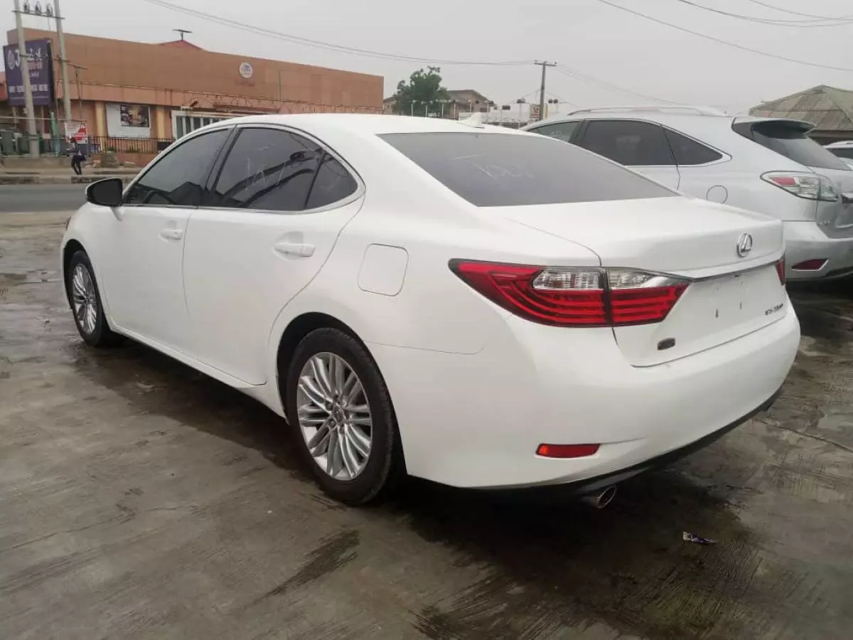 Lexus ES 350   - 2013