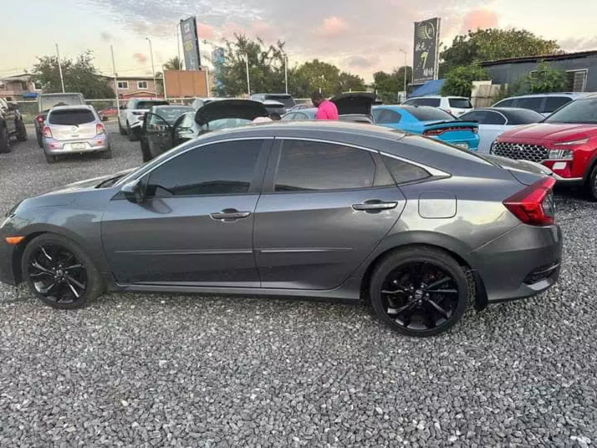 Honda Civic   - 2019