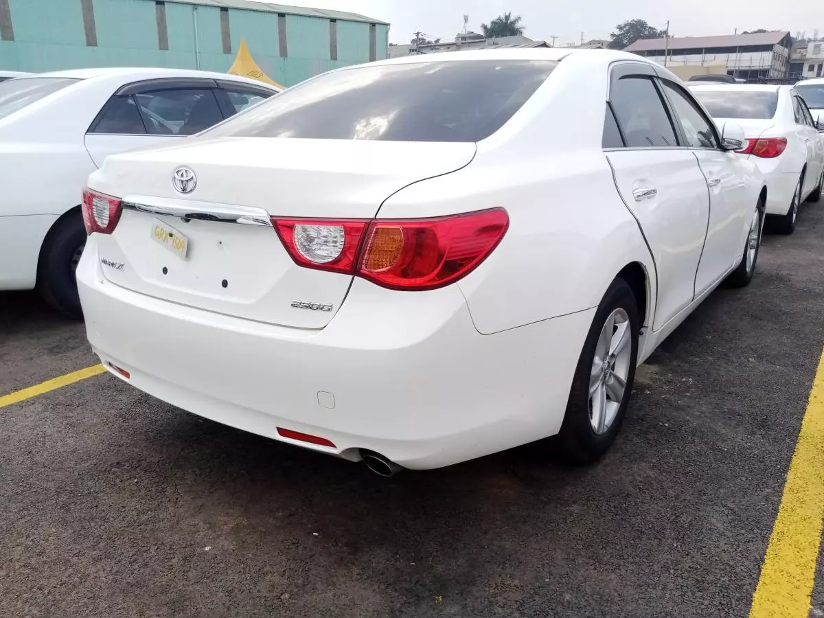 Toyota Mark X   - 2010